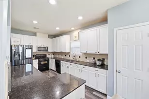 14230 Englewood Park Ln, Cypress, TX 77429 - Photo 11