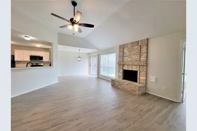 11410 Sunny Creek Drive, Houston, TX 77066 - Photo 3