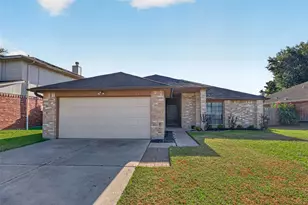 11410 Sunny Creek Dr, Houston, TX 77066 - Photo 1