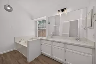 11410 Sunny Creek Dr, Houston, TX 77066 - Photo 19