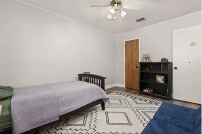 1819 Meadow Creek Drive, Pearland, TX 77581 - Photo 19