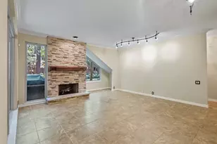 53 Litchfield Ln, Houston, TX 77024 - Photo 5