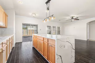 2719 Riverhollow Ln, Sugar Land, TX 77479 - Photo 5