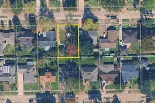 8218 Gulf Spring Ln, Houston, TX 77075 - Photo 3