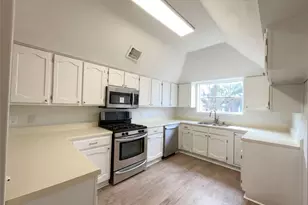 1606 Blue Heather Ln, Fresno, TX 77545 - Photo 9