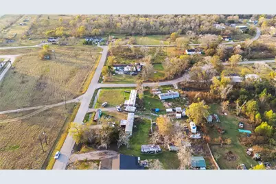 16118 County Road 897, Rosharon, TX 77583 - Photo 3