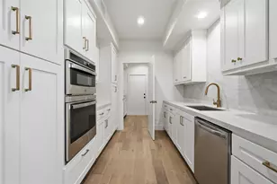 201 Vanderpool Ln, Houston, TX 77024 - Photo 13