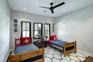 9 Upperway Ln, Houston, TX 77056 - Photo 23