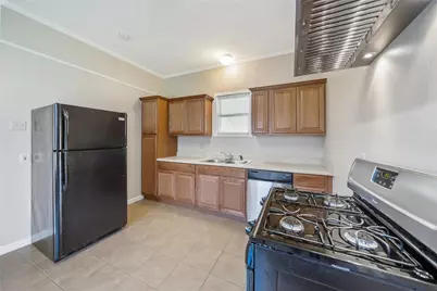 709 E 26th Street, Houston, TX 77009 - Photo 11