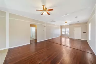 709 E 26th St, Houston, TX 77009 - Photo 9
