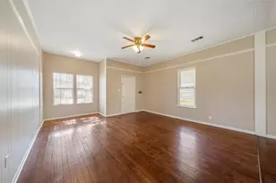 709 E 26th St, Houston, TX 77009 - Photo 7