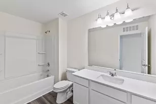 3106 Tanzanite Chase Dr, Angleton, TX 77515 - Photo 9