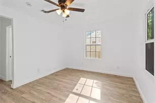 807 Aron St, Baytown, TX 77520 - Photo 5