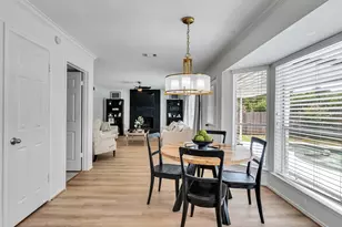 2605 S Mission Cir, Friendswood, TX 77546 - Photo 11