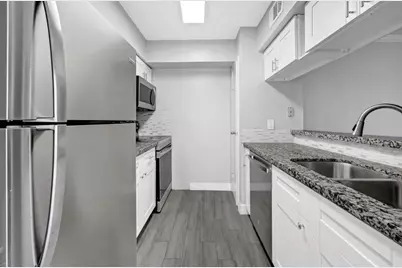 18519 Egret Bay Boulevard #1803, Webster, TX 77058 - Photo 5
