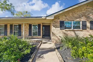 5918 Dumfries Dr, Houston, TX 77096 - Photo 23