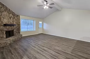 10303 Old Towne Ln, Sugar Land, TX 77498 - Photo 5