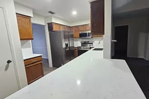 10303 Old Towne Ln, Sugar Land, TX 77498 - Photo 7