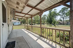 384 Lakeview Dr, Onalaska, TX 77360 - Photo 15
