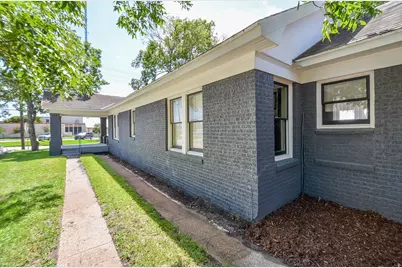 404 W Main Street, Bellville, TX 77418 - Photo 23