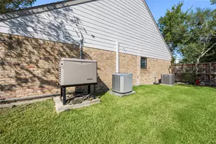 4702 Bayou Vista Dr, Houston, TX 77091 - Photo 47