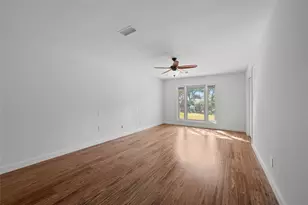 4702 Bayou Vista Dr, Houston, TX 77091 - Photo 17