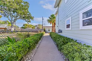 5315 Avenue R, Galveston, TX 77551 - Photo 9