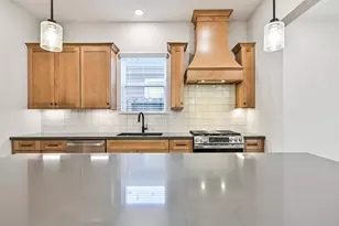2519 S Houston Ave, Pearland, TX 77581 - Photo 11