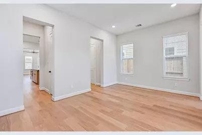 2519 S Houston Avenue, Pearland, TX 77581 - Photo 7