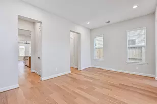 2519 S Houston Ave, Pearland, TX 77581 - Photo 7