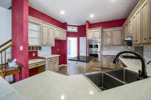 2434 Pebblebrook Cir, Conroe, TX 77384 - Photo 9