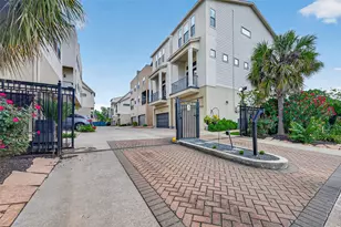 2611 Riverside Dr, Houston, TX 77004 - Photo 1