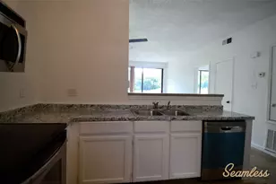 8253 Sands Point Dr, Houston, TX 77036 - Photo 9
