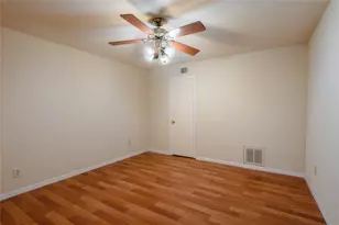 138 Summer Pl, Huntsville, TX 77340 - Photo 13