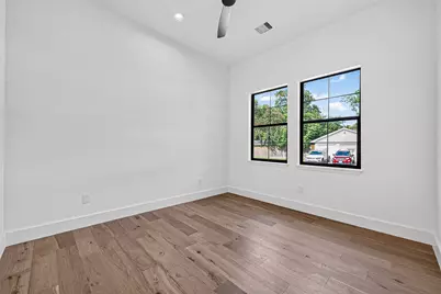 4802 Hummingbird Street, Houston, TX 77035 - Photo 37