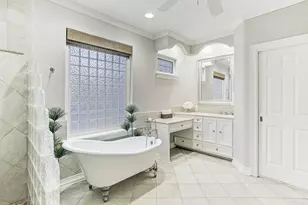 15807 Fleetwood Oaks Dr, Houston, TX 77079 - Photo 25