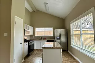 1111 E Brompton Dr, Pearland, TX 77584 - Photo 5