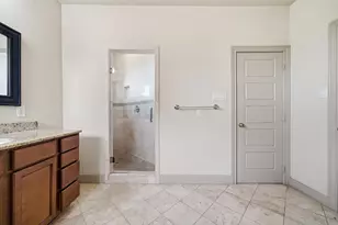 1838 Woodbend Village Ct, Houston, TX 77055 - Photo 11
