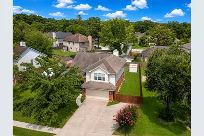 13726 Sablesprings Lane, Houston, TX 77014 - Photo 49