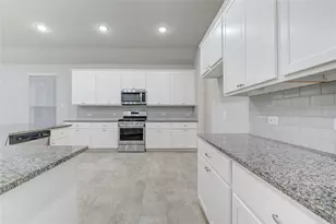 210 Elianne Lace Ct, Conroe, TX 77318 - Photo 39