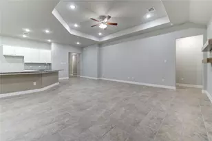 210 Elianne Lace Ct, Conroe, TX 77318 - Photo 17