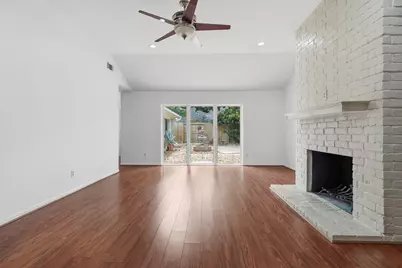 13 Tiffany Square, Sugar Land, TX 77478 - Photo 9