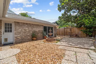 13 Tiffany Square, Sugar Land, TX 77478 - Photo 29