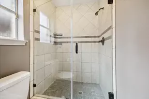 5639 Council Grove Ln, Houston, TX 77088 - Photo 11