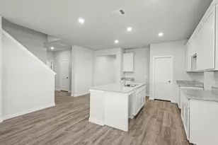 8126 Coral Dr, Texas City, TX 77591 - Photo 9