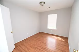 8811 Baskove Dr, Houston, TX 77088 - Photo 11
