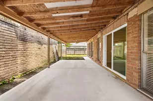 13206 Sharpbill Dr, Houston, TX 77083 - Photo 33