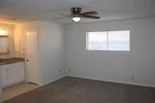 819 Walbrook Dr, Houston, TX 77062 - Photo 5