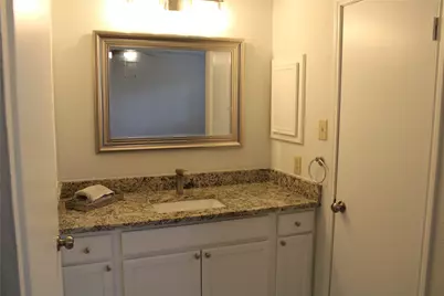 819 Walbrook Drive, Houston, TX 77062 - Photo 7