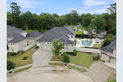 10402 Lake Palmetto Drive, Conroe, TX 77385 - Photo 45